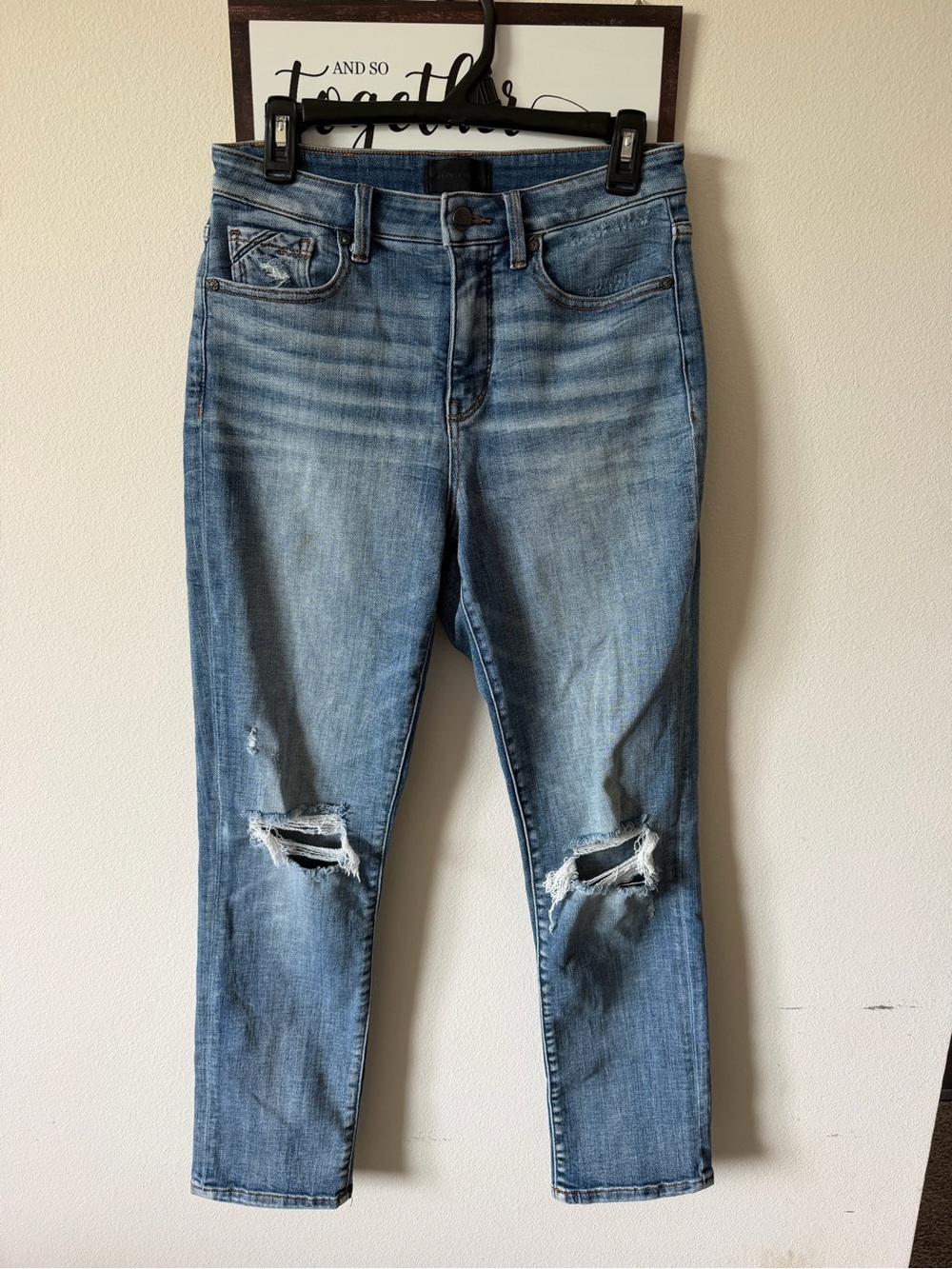 Buckle Black Distressed Women's Blue Jeans